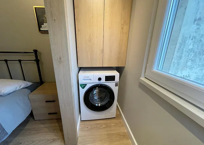 Piazza Center Chic App - Enjoy Travel * Tirana